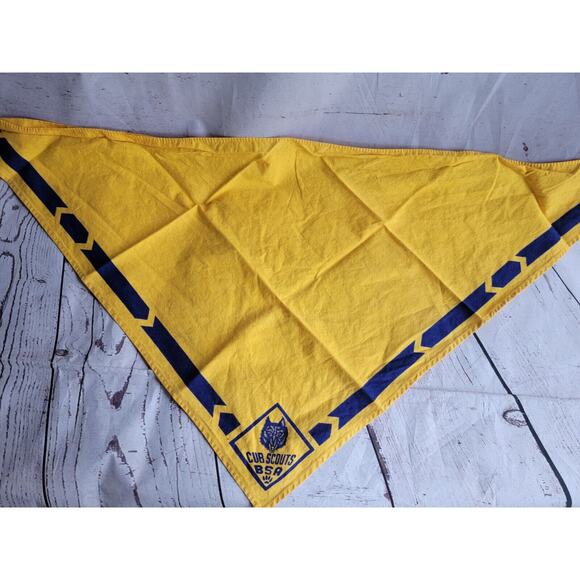 BSA Wolf CUB Scout Yellow Neckerchief Scarf Official Uniform Boy #2 - Picture 1 of 4